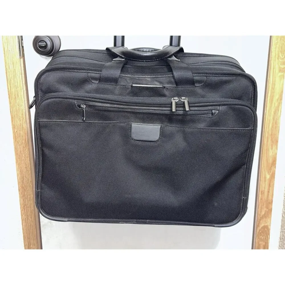 Briggs & Riley Travelware Black Expandable Rolling Laptop Carry On Briefcase